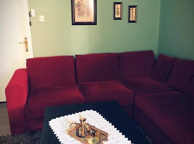 Village House Grevena 度假居 *